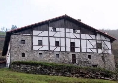 Caserío Etxeaundi en el País Vasco