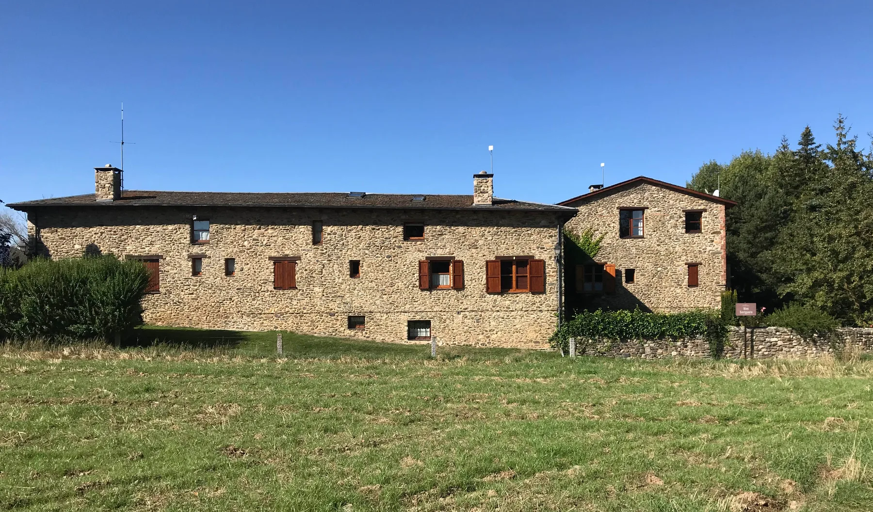 Mas Soriguera en el paisaje catalán